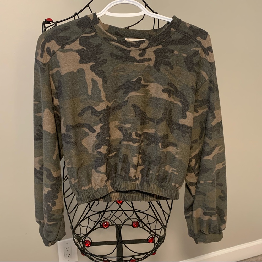 Altar’d State | Camo Crop Top